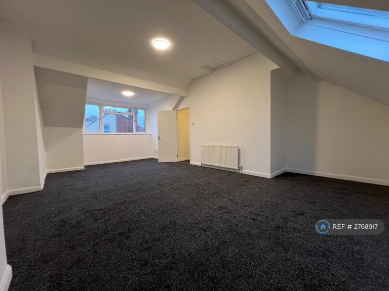 3 bedroom house in Aviary Road, Leeds, LS12 (3 bed) (#2768917)