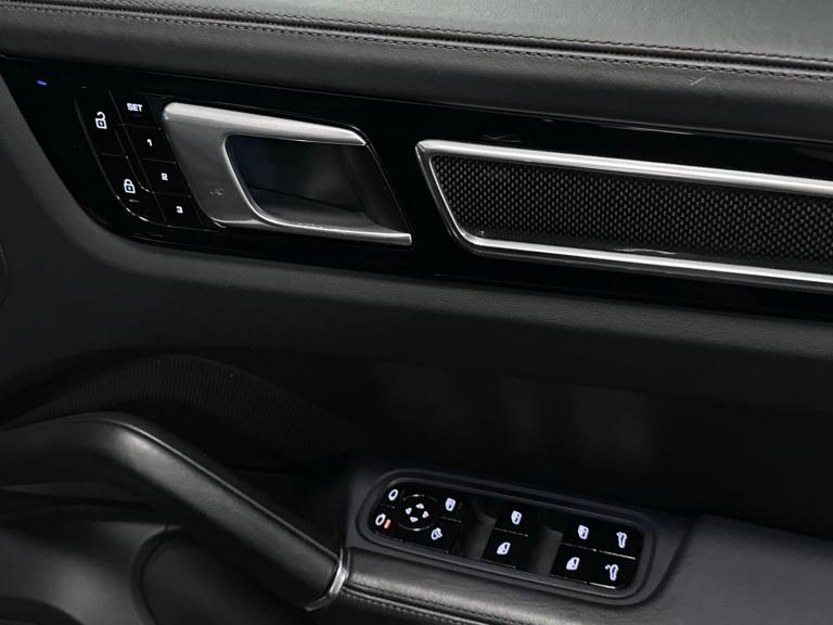 2019 Porsche Cayenne  S 3.0T V6 Tiptronic ( 340 bhp COUPE Petrol Automatic