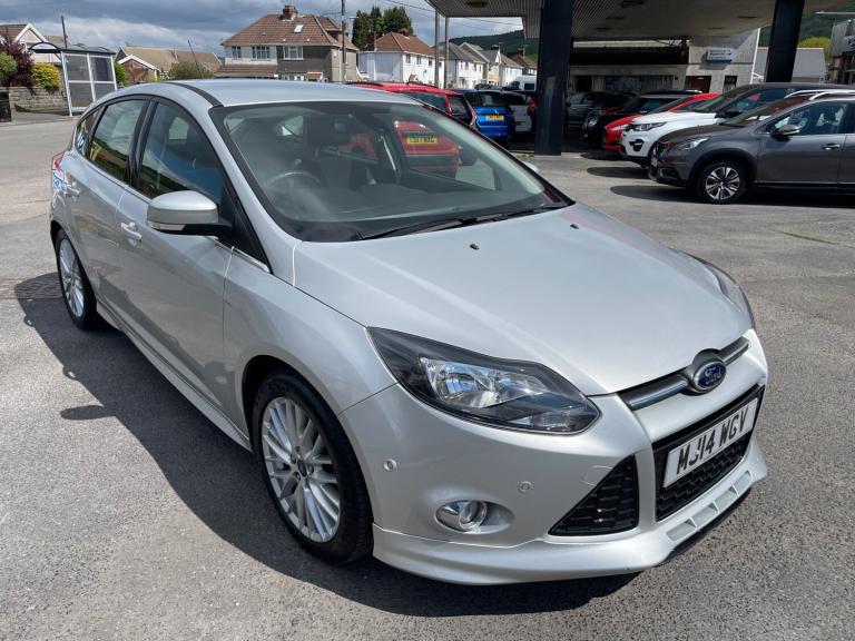 2014 Ford Focus 16 182 EcoBoost Zetec S 5dr HATCHBACK Petrol Manual