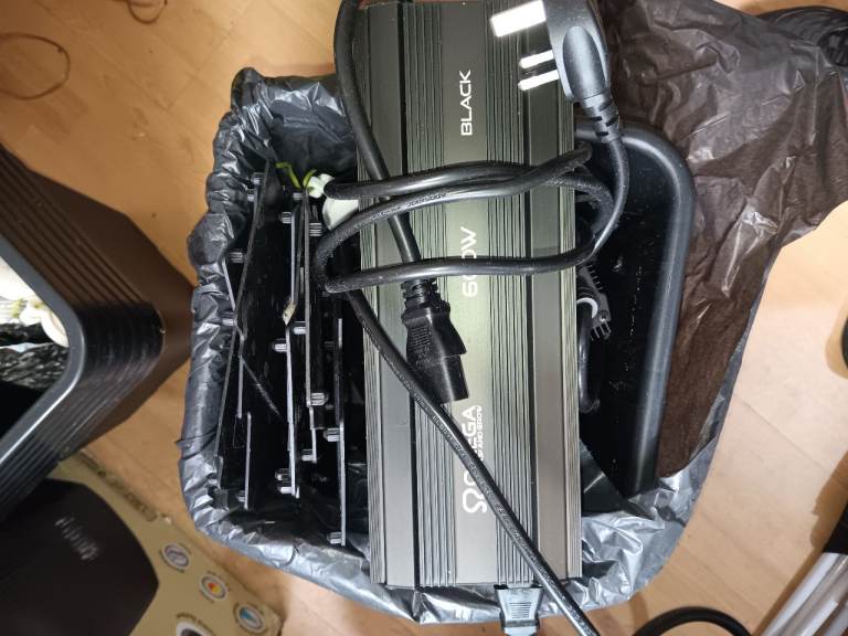 4 x Omega Black 600W Power Supply Unit