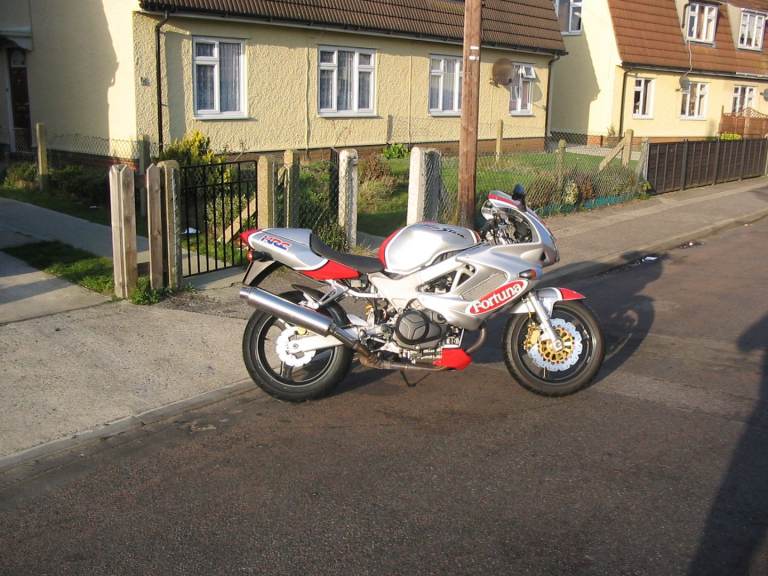 Honda, VTR, 1998, 996 (cc)
