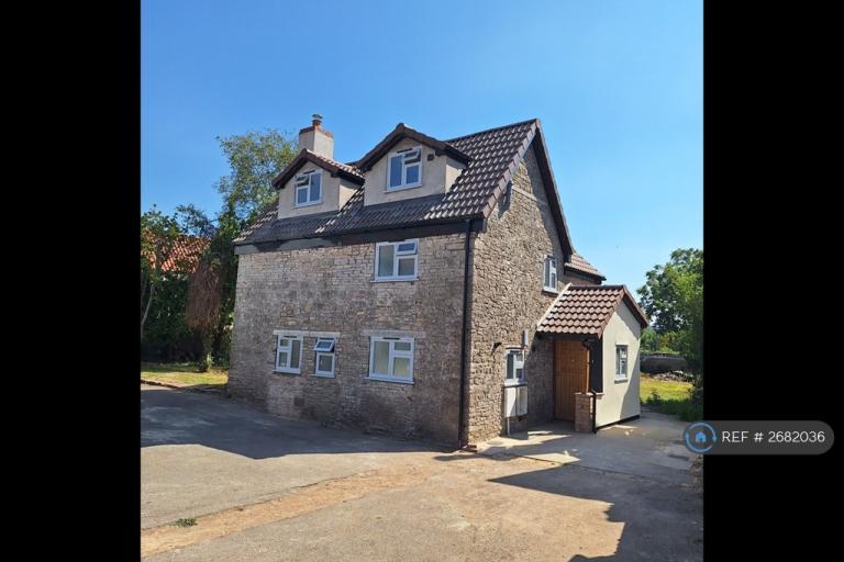 2 bedroom house in Upper Tockington Road, Bristol, BS32 (2 bed) (#2682036)