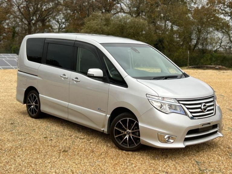 2013 NISSAN SERENA 2.0 HIGHWAY STAR S-HYBRID AUTO 8 SEATER LOW MILES
