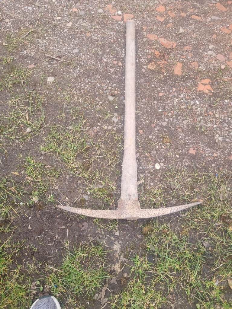 Garden pick axe