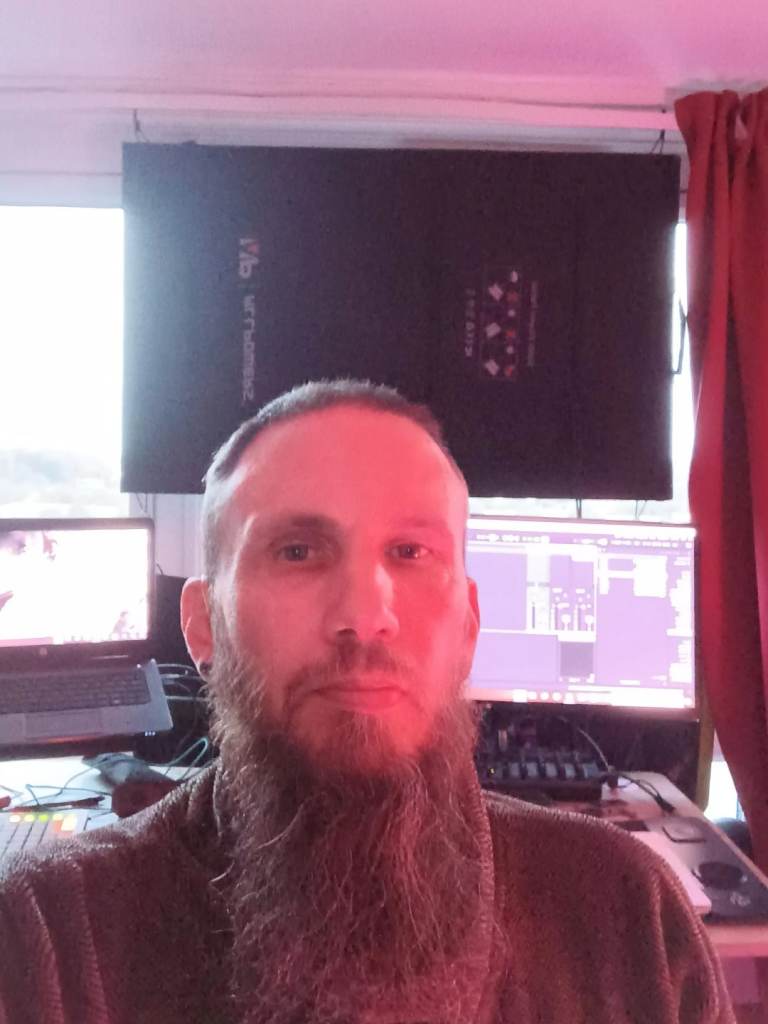 Music production looking for others