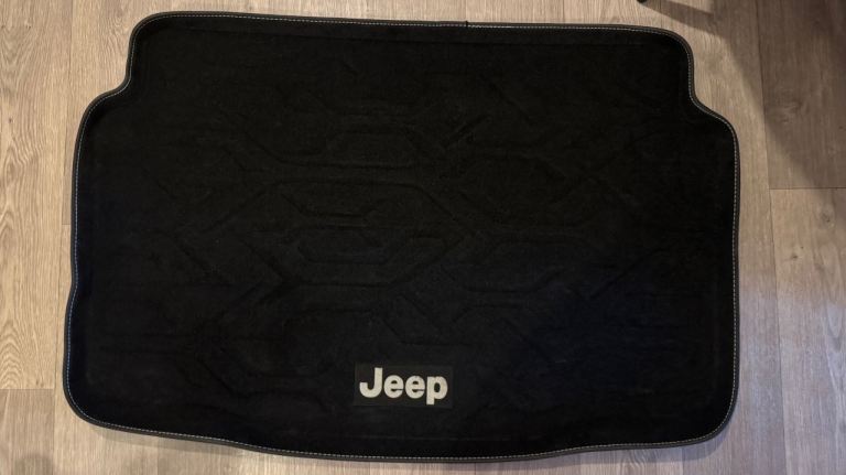 Jeep Avenger Reversible Boot Mat – £75 ONO