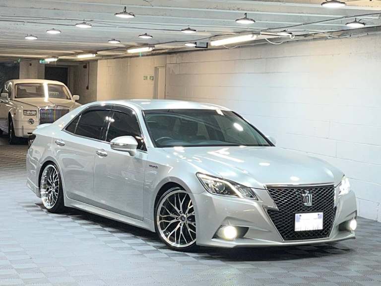 1937 Toyota Crown Hybrid Athlete S 2.5 V6 New Model Auto  Petrol/Electric Hybrid Automatic