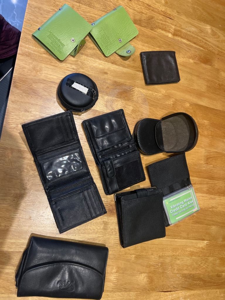 Various purse and wallet 