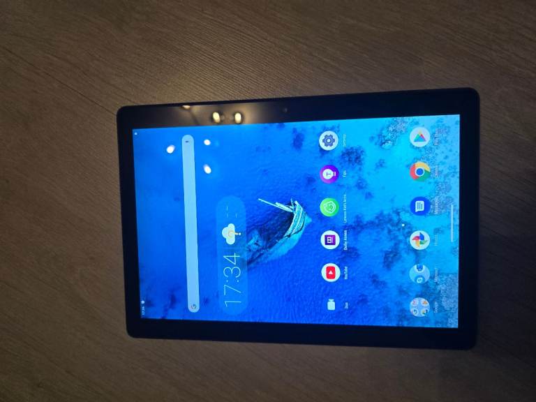 2 x Lenovo tab m10 32GB 