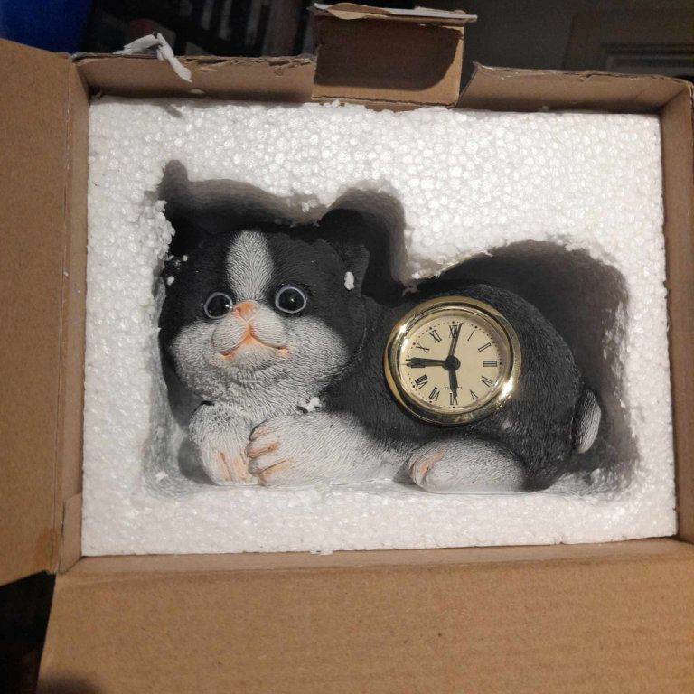 NEW Cat Clock