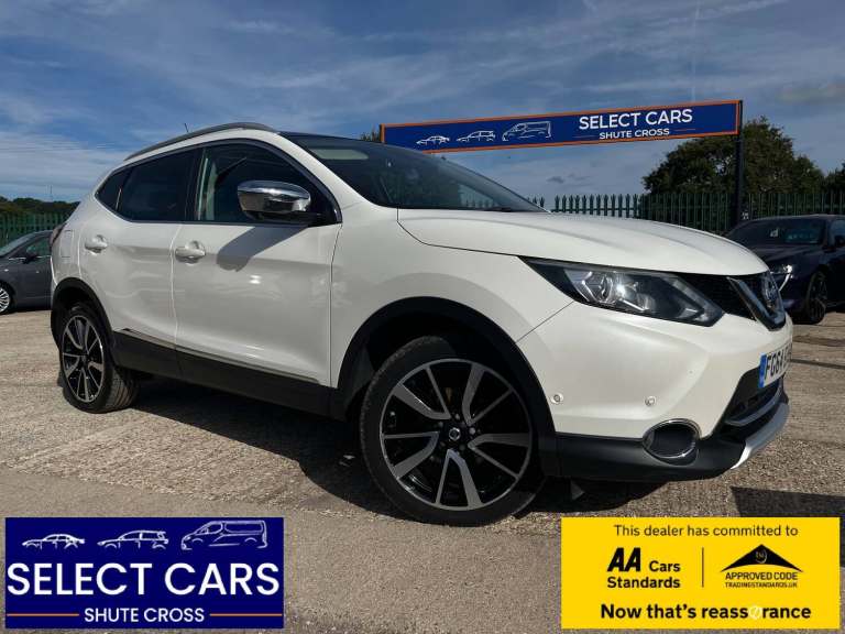 2014 Nissan Qashqai 1.5 dCi Tekna SUV 5dr Diesel Manual 2WD Euro 5 (s/s) (110