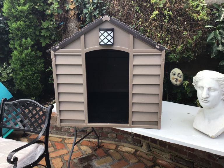 Dog house in vgc!