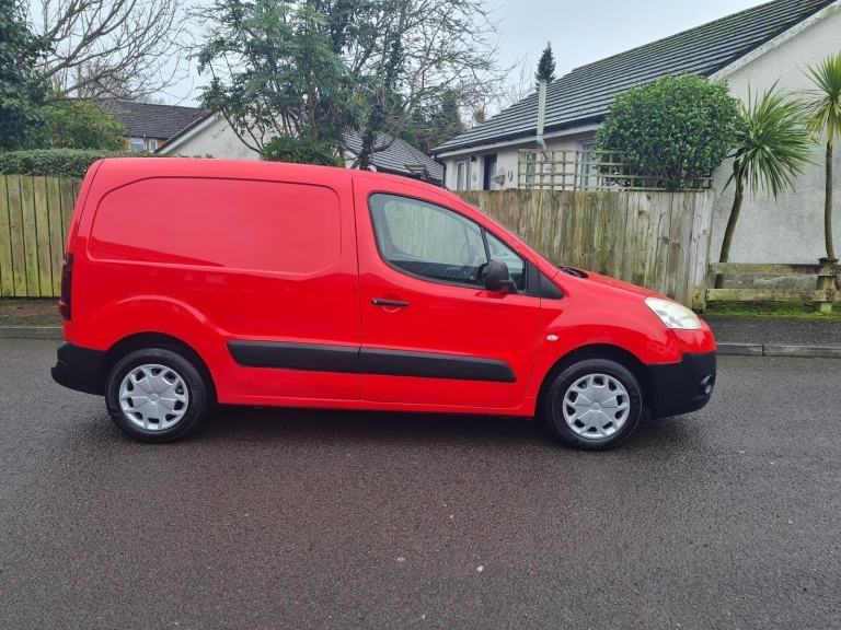 Bright Red 2012 Peugeot Partner Hdi Diesel 1560cc Face Lift Model Mot Until January 2027 