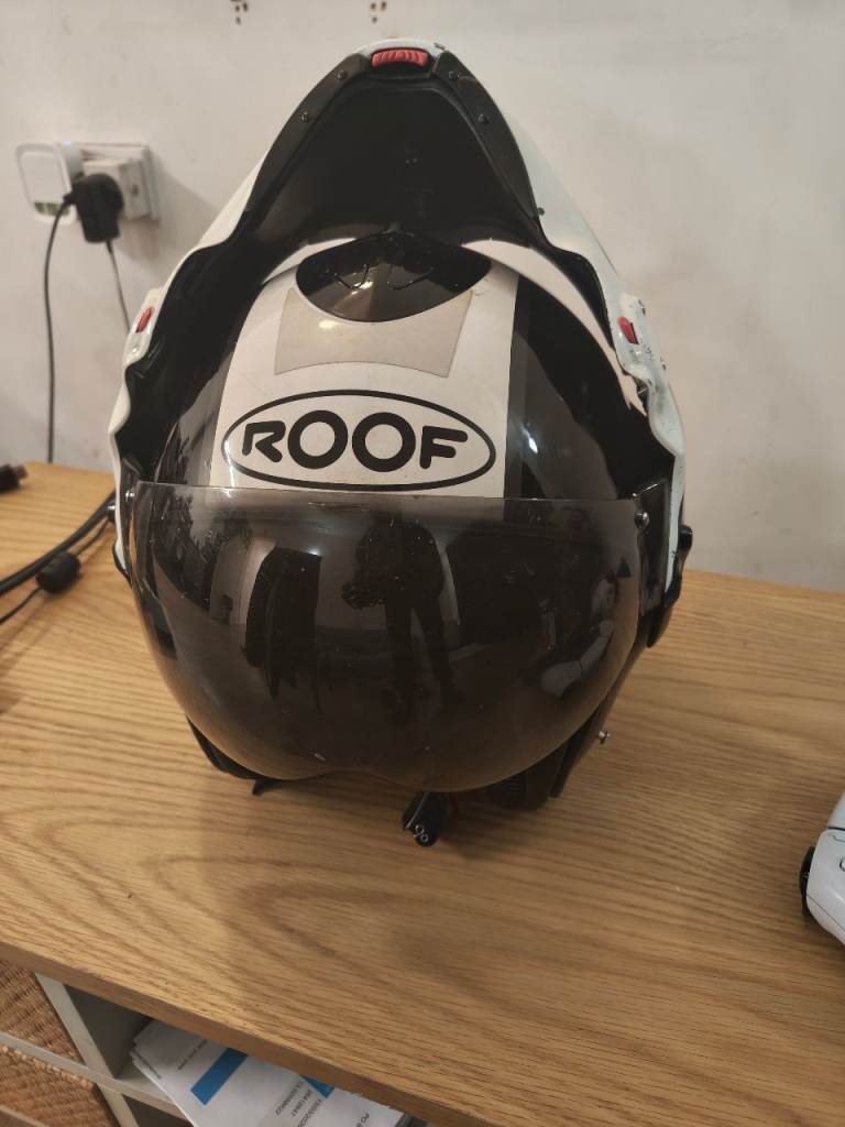 Roof Boxer helmet 