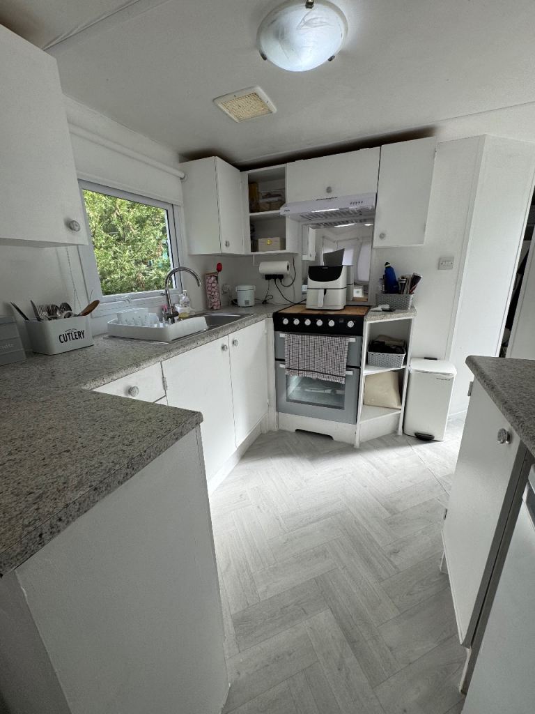 2 bedroom apartment in Uxbridge 
