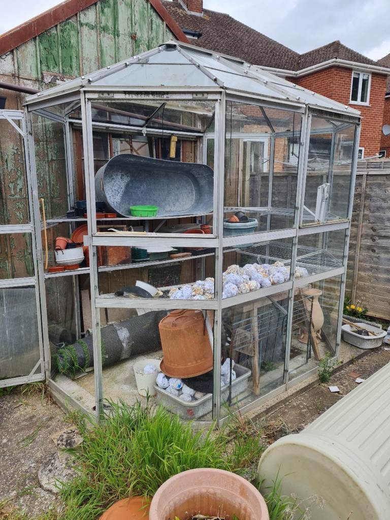 Octagonal Greenhouse / Leanto Greenhouse