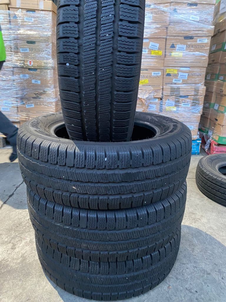 ** Winter tyres x 4**