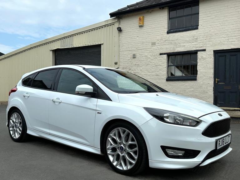 2018 18 Ford Focus 1.0T EcoBoost (140) ST-Line NAV 6 Speed 5 Door Polar White