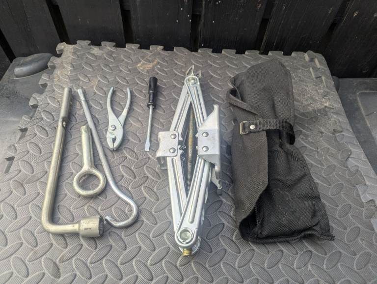 Honda civic tool kit and Jack 