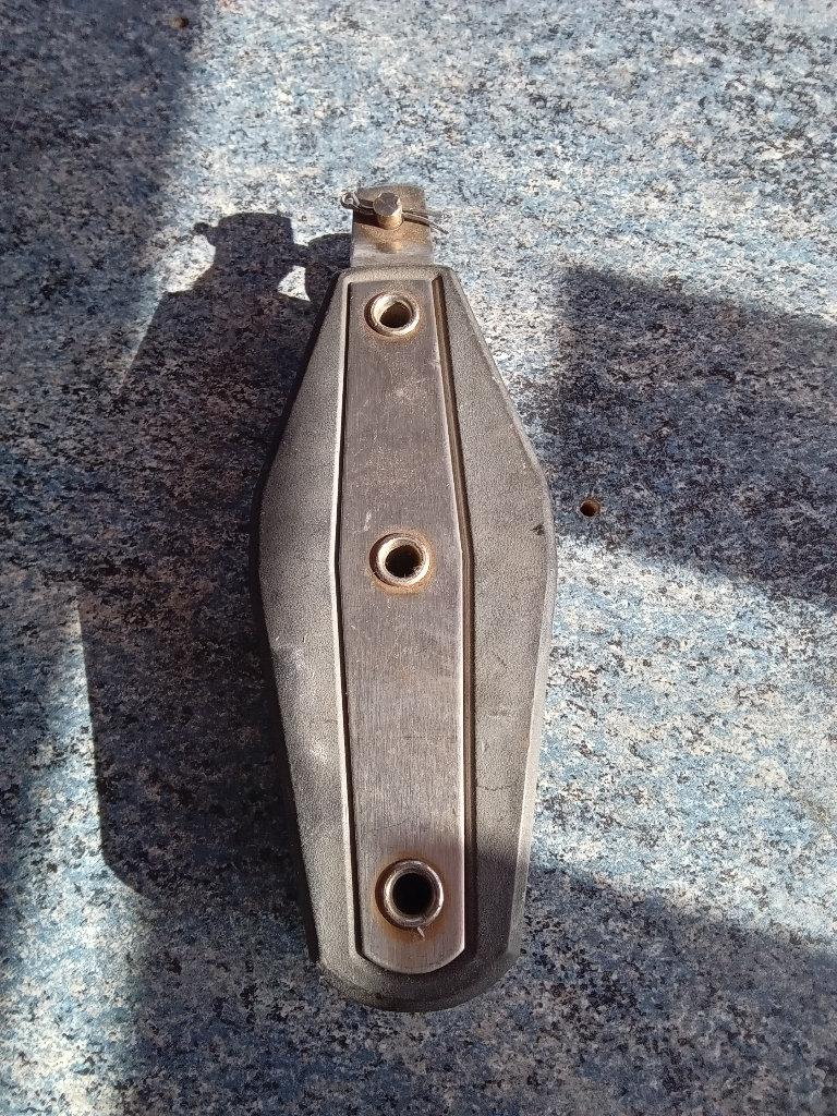 Main Sailing yacht block. Used. 200mmx 30mm. 2 pulley wheel's 