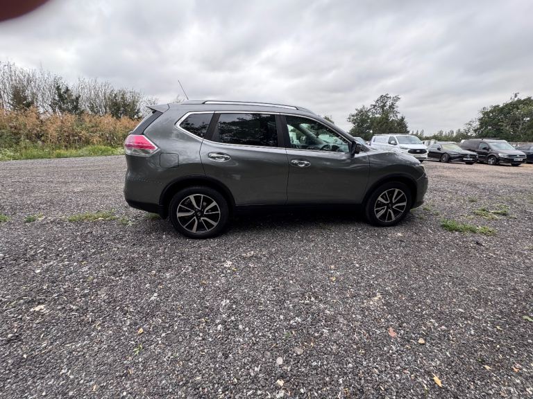 Nissan, X-TRAIL, Estate, 2016, Manual, 1598 (cc), 5 doors