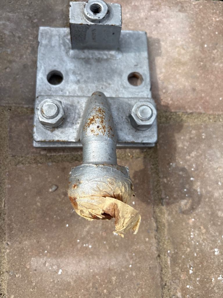 Tow bar ball