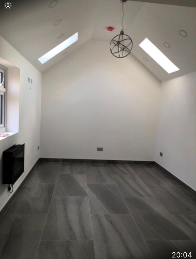Detached studio flat 