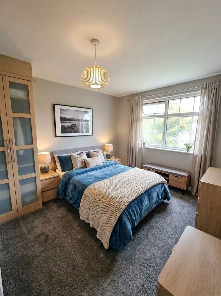 Low Cost Rooms - Affordable Weekly Service Charges - DSS Claimants Apply.