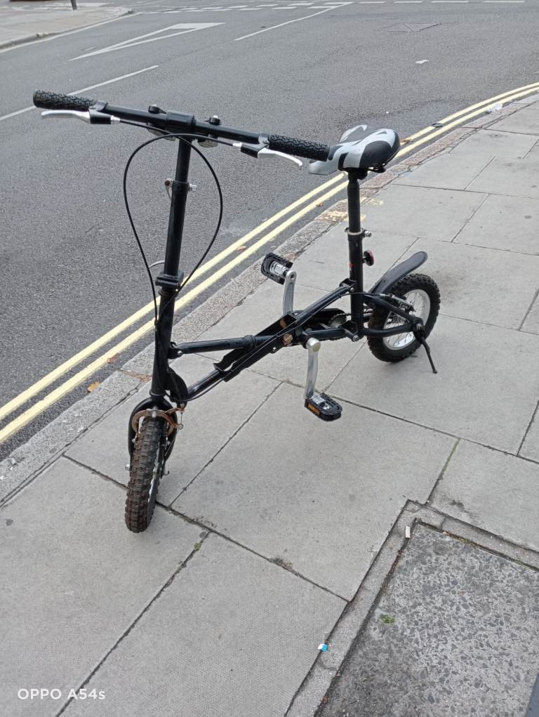 Folding cycle for teen-agers and adults 