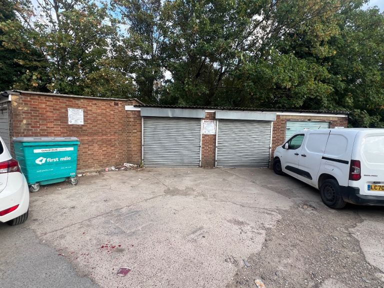 Garage Single or Double (Isleworth)