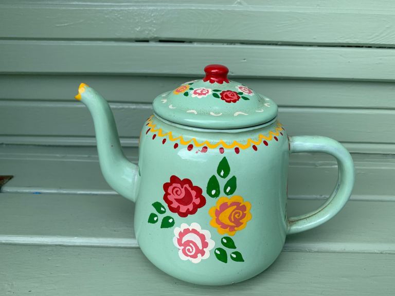 Charming Vintage Style Enamel Teapot – Green with Floral Design