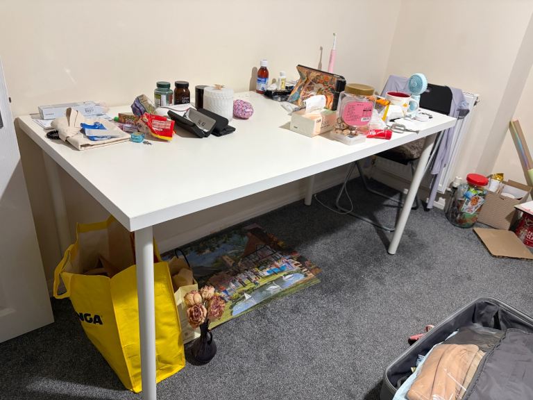 FREE Oxford White Wooden Desk / Table – Good Condition