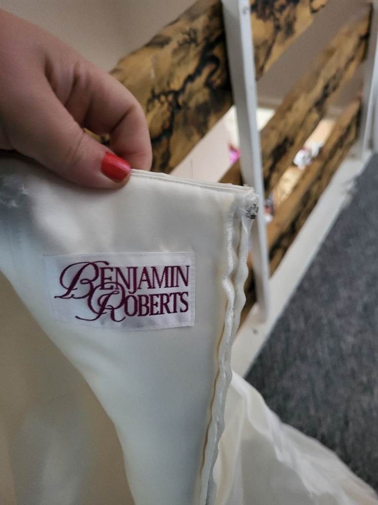 Diamantés wedding dress