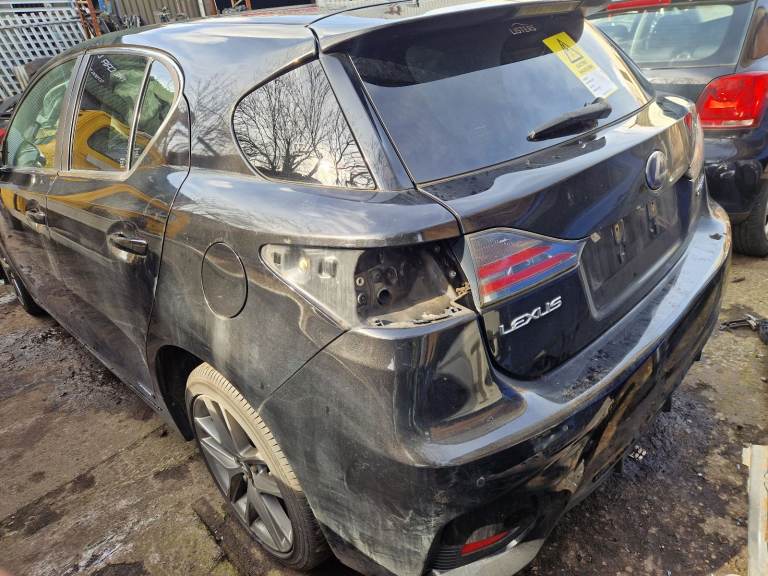 LEXUS CT200 2015 1.8 HYBRID AUTOMATIC BREAKING FOR PARTS