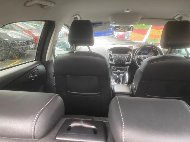 2011 Ford Focus 1.6T EcoBoost Titanium X Euro 5 (s/s) 5dr HATCHBACK Petrol Manual