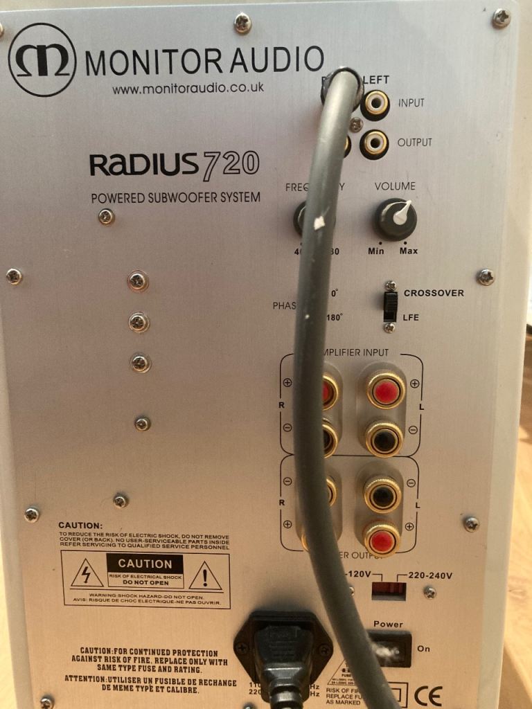 Monitor Audio Radius 720 Subwoofer (250 watts RMS)