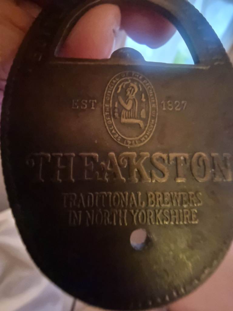 PUB MEMORABILIA THEAKSTONS ALE RARE COLLECTORS PIECE BOTTLE OPENER MASHAM PUB CLUB BEER