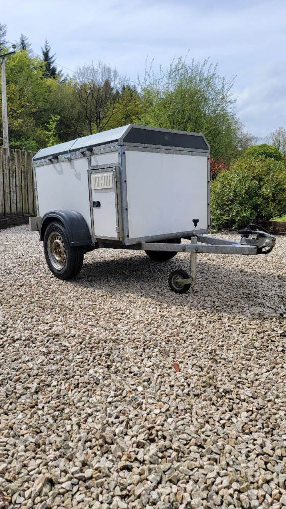 CD Trailers 4 Compartment Dog Box