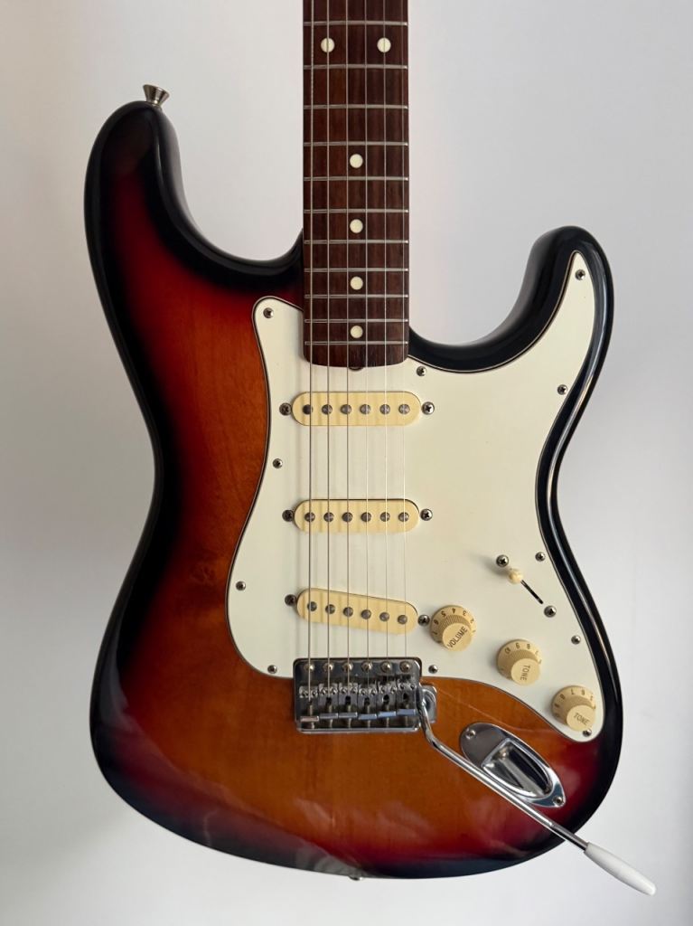 Fender ST-62 Stratocaster Made in Japan  MIJ 1990s Excellent Condition + New Fender Gig Bag 