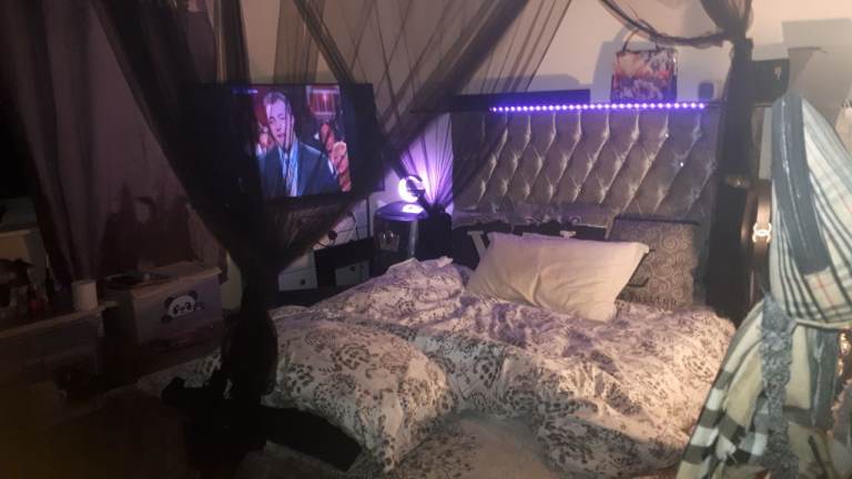 Great location.. all bills included.. now accepting viewings 