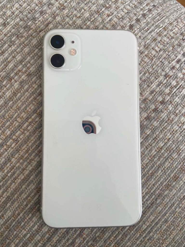 iPhone 11 white 128gb