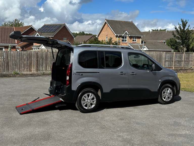 2020 PEUGEOT RIFTER 1.5 DIESEL WHEELCHAIR ACCESSIBLE VEHICLE (WAV)