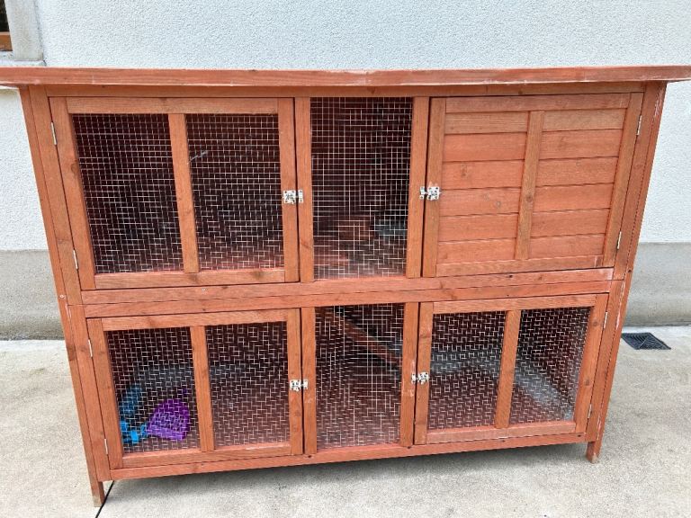 Rabbit hutch