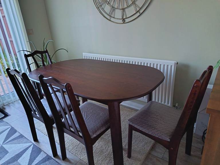  Oval Dining Table and 4 Chairs – Good Condition