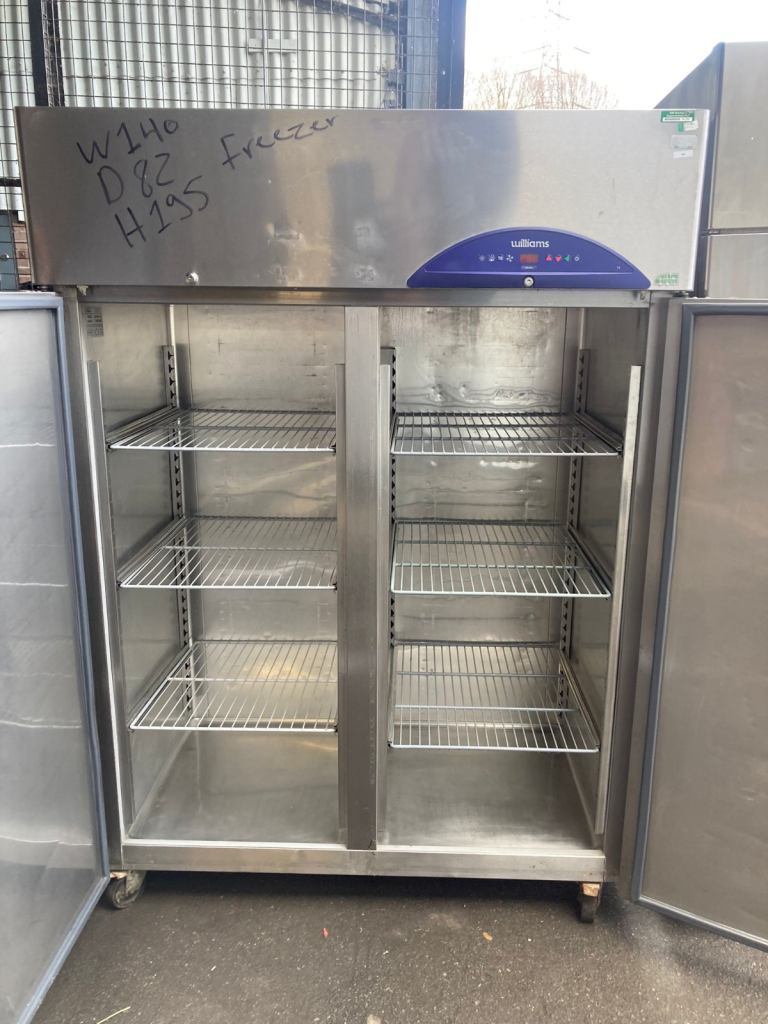 Commercial single door foster Williams fridge fully serviced cafe shop restaurant takeaway 