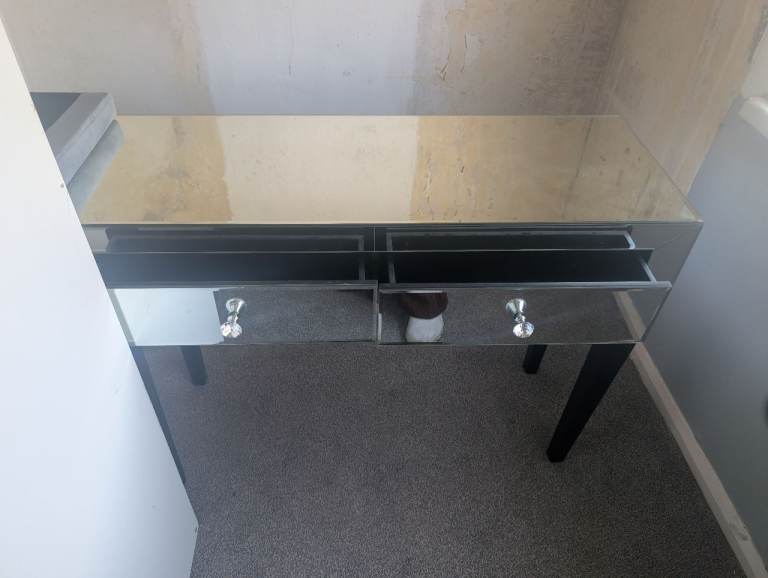 Mirror glass draw 