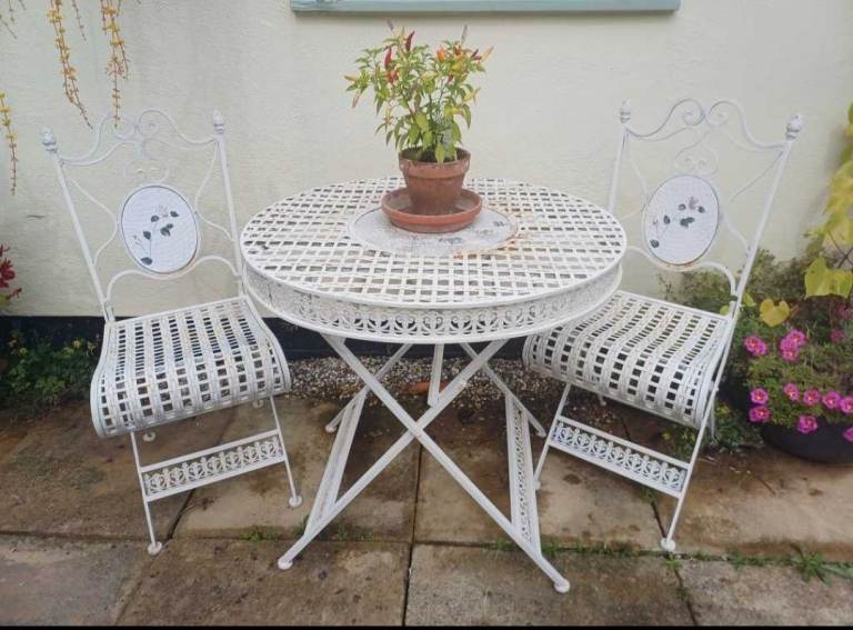 Bistro Table and 2 Chairs Metal Very sturdy 