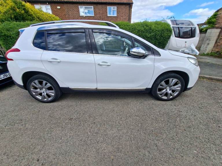 Peugeot, 2008, Hatchback, 2015, Manual, 1560 (cc), 5 doors