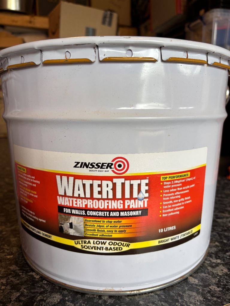 Waterproofing paint for walls and floors, basements. Flood resilience works