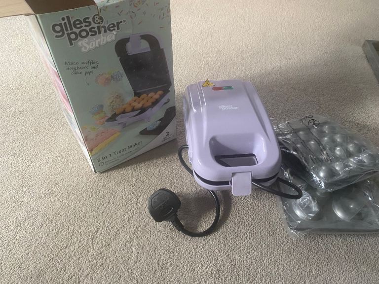 Waffle Maker 